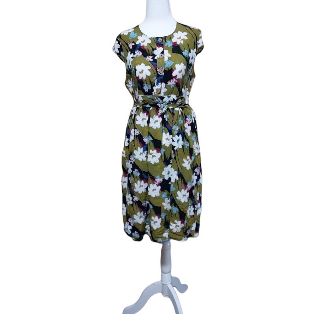 Dress M Cap Sleeve Midi Floral Green Button Accents Flowy Belted Sash Pe…